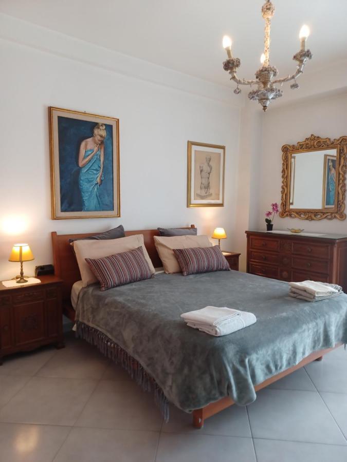 Super Elegante Centro Con Posto Auto E Wifi Veloce Apartment Naples